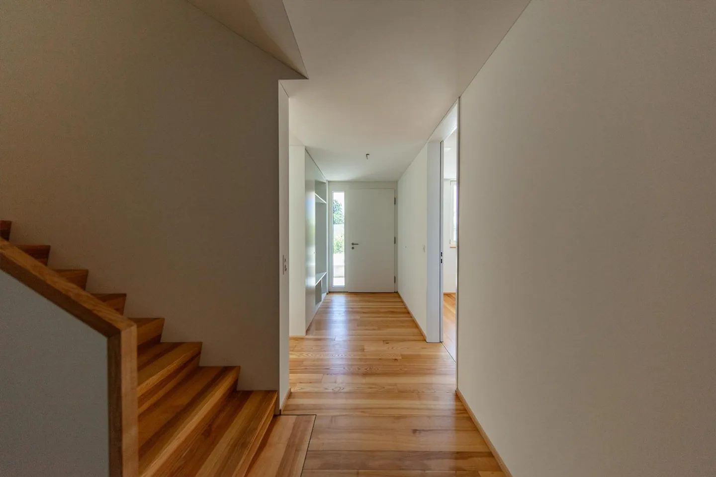 Tschampani - Ampia casa di 7,5 stanze nel verde. - Foto 2 di 4