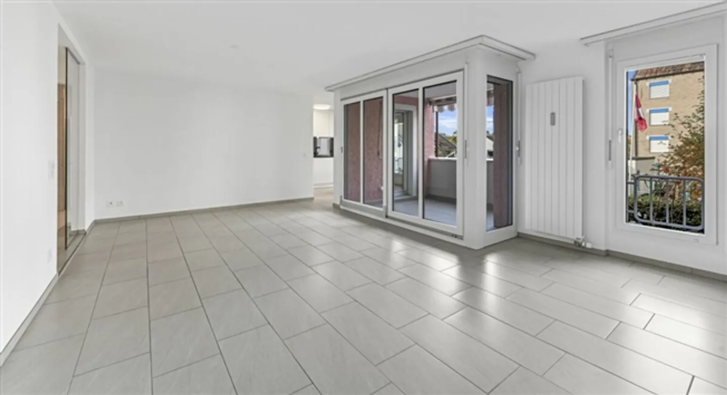 Appartement 3.5 pièces attrayant, entièrement rénové, bien situé à Wil SG - Photo 1 sur 20