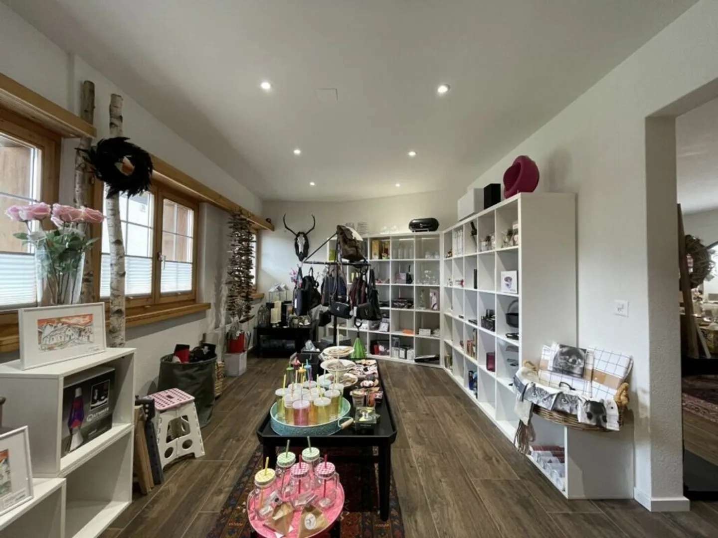 Mountain Magic Boutique (Retail Space) - Photo 4 of 6