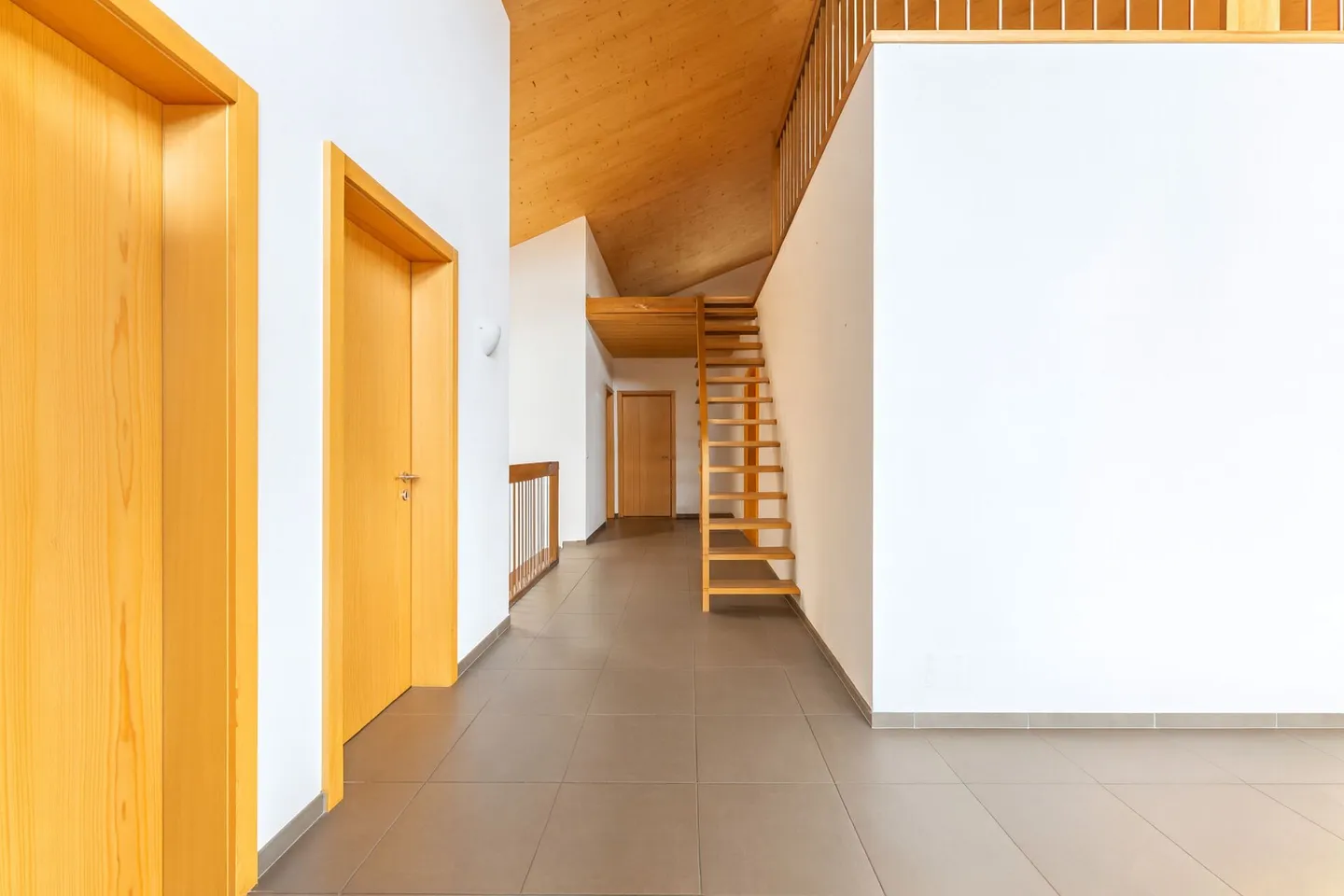 Insieme immobiliare centrale a Trin - Foto 18 di 21