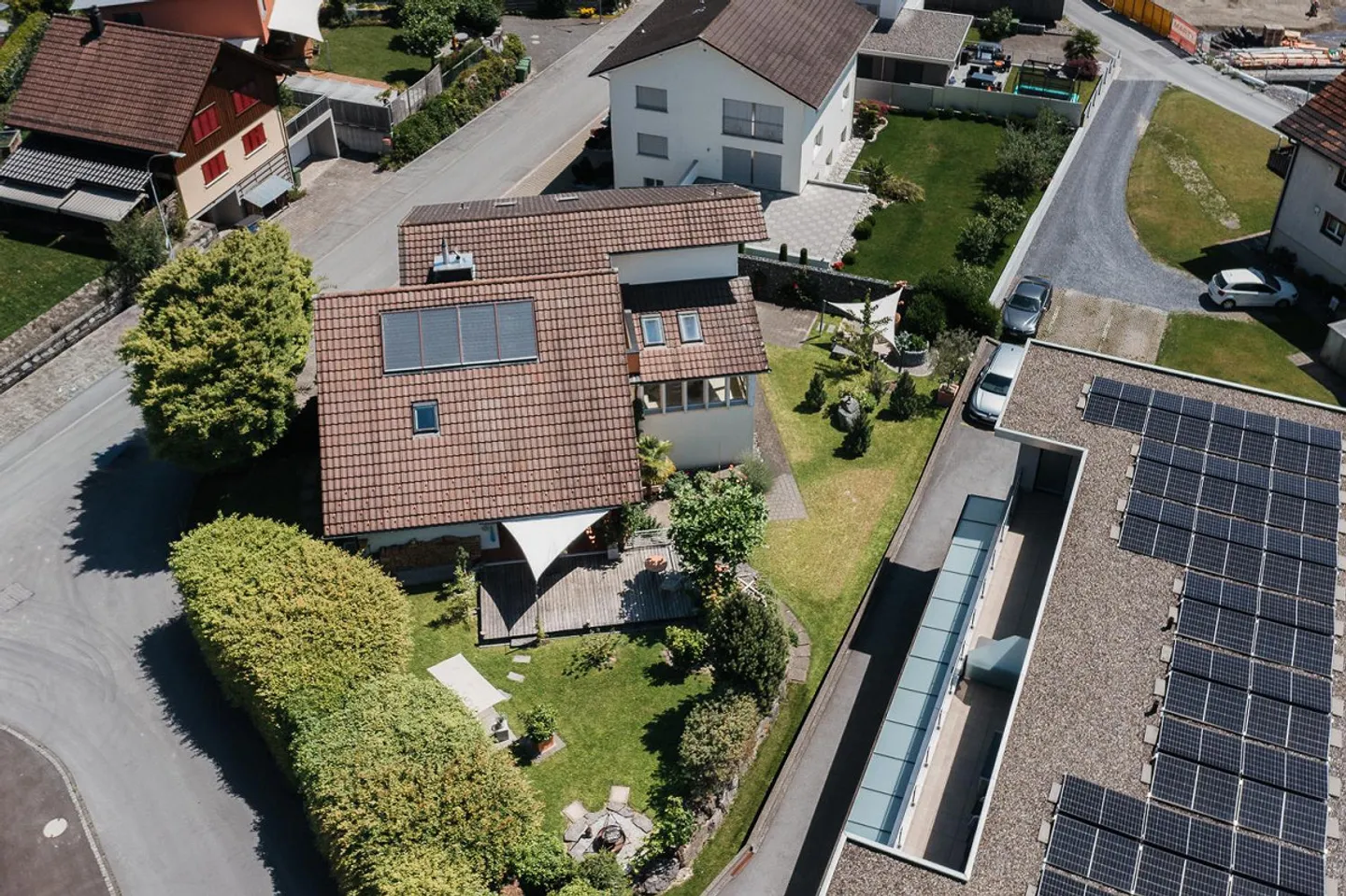 Grosszügiges Einfamilienhaus mit Einliegerwohnung und Büroräumlichk... - Foto 23 di 28