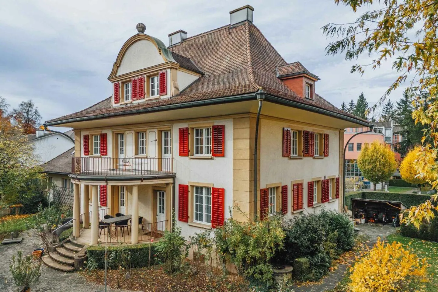 Villa mit Praxisanbau - Foto 3 von 30