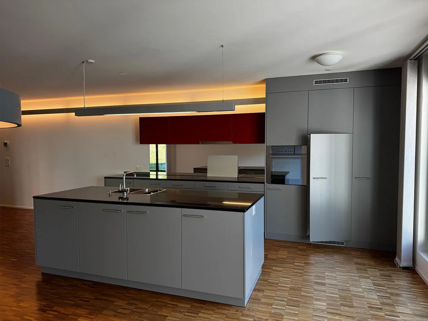 Vielseitiges 130 m² Loft - Foto 2 von 10