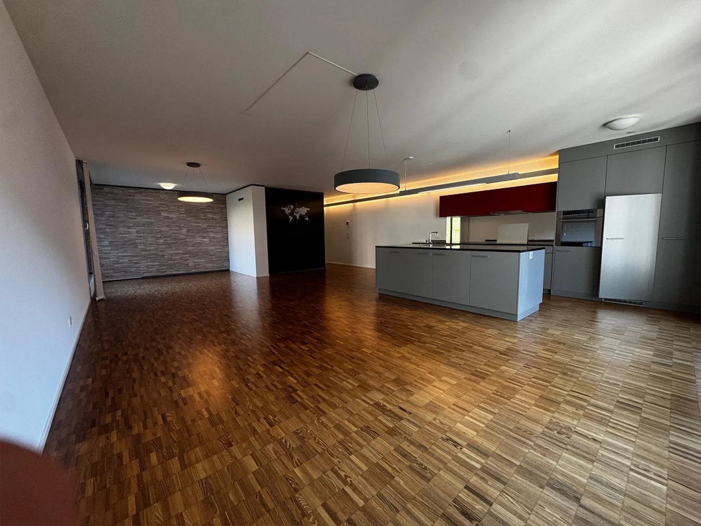 Vielseitiges 130 m² Loft - Foto 1 von 10