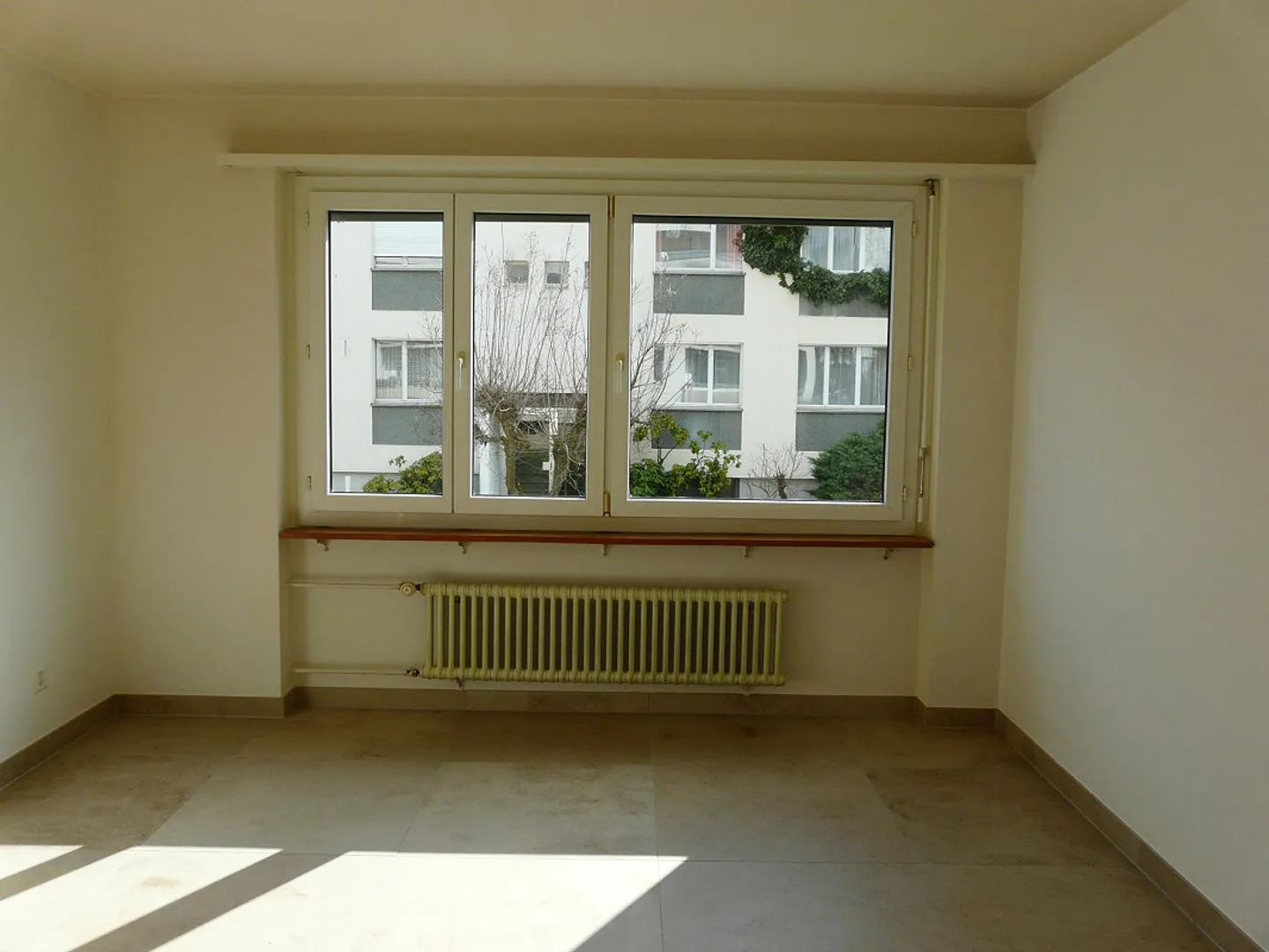 Bright and Quiet Apartment Near Old Zihl - Photo 10 of 15