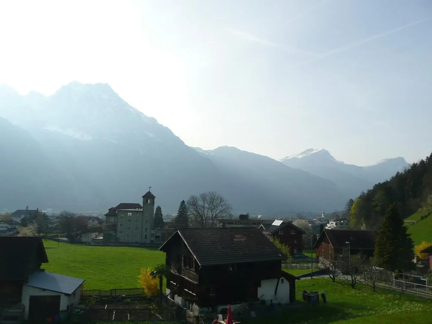 Appartamento soleggiato di 4,5 stanze al 3° piano - Foto 4 di 12