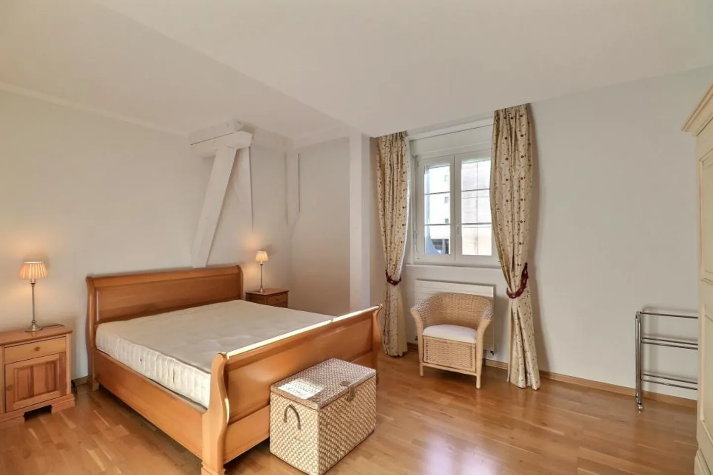 DUPLEX UNIQUE EN CENTRE AVEC VUE PANORAMIQUE - Photo 18 sur 23