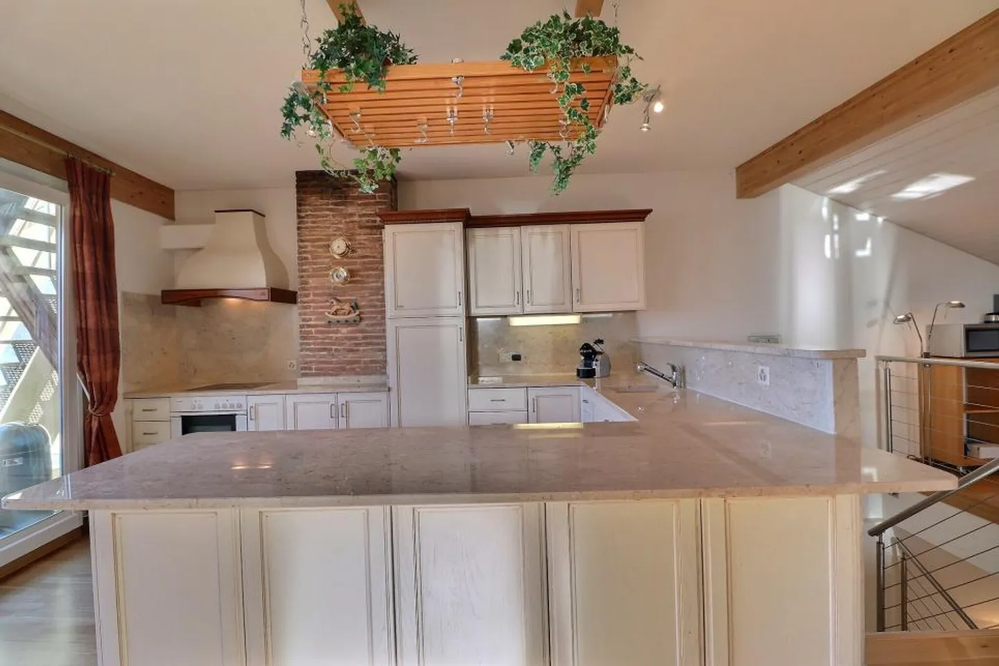 DUPLEX UNIQUE EN CENTRE AVEC VUE PANORAMIQUE - Photo 11 sur 23