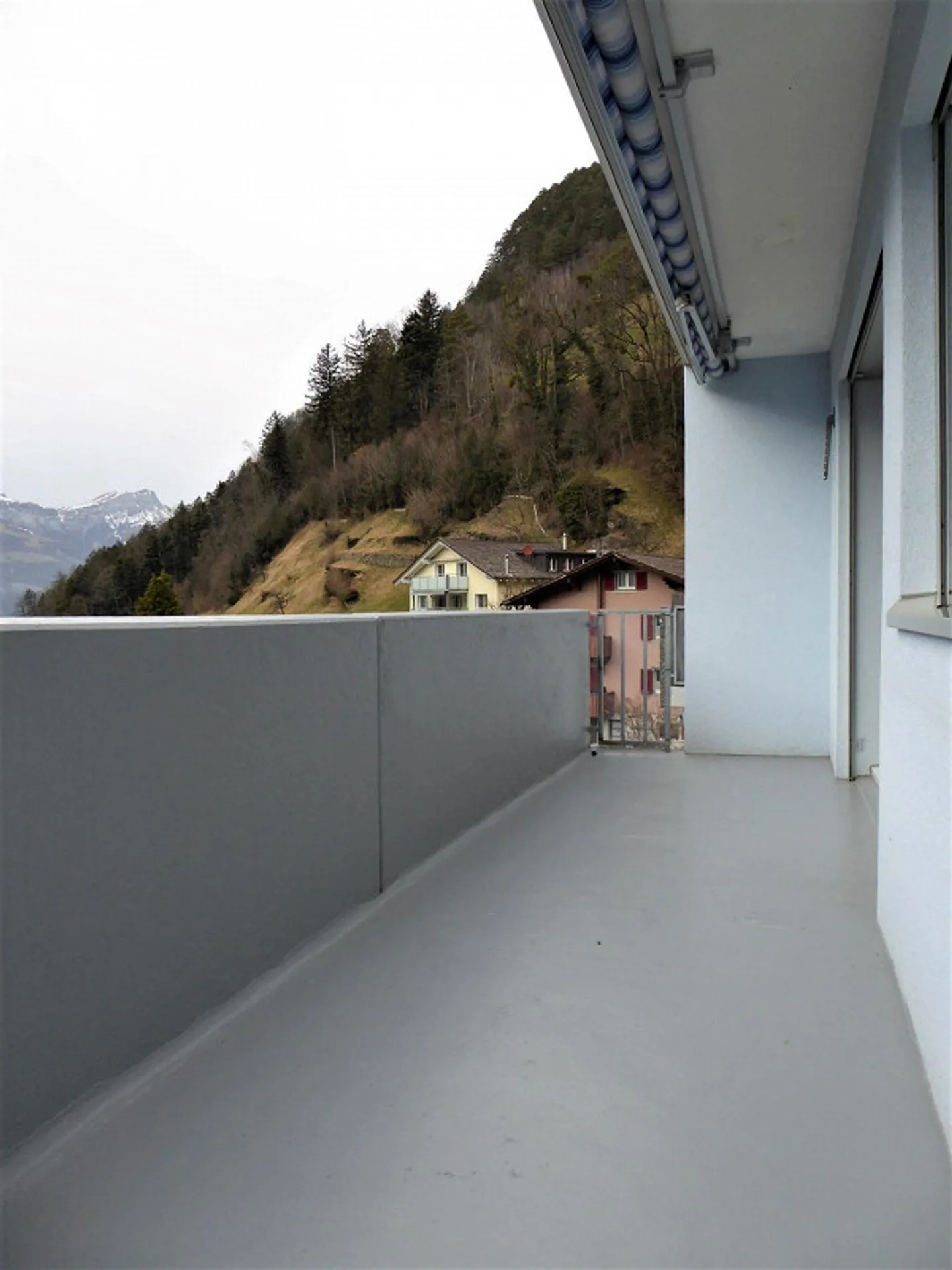 Appartamento soleggiato di 4,5 stanze al 3° piano - Foto 5 di 12