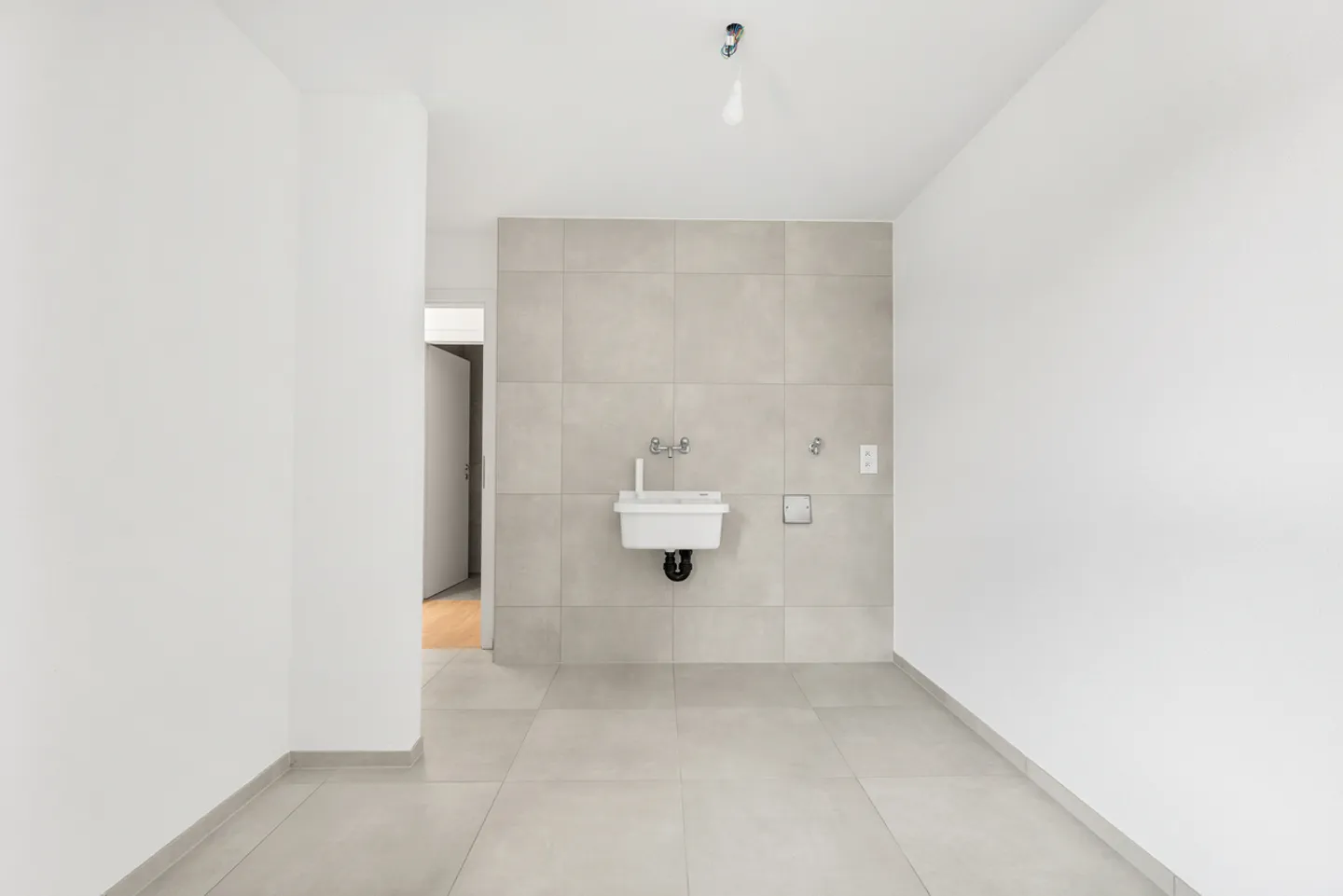 Modern Family Villas in Enney - Photo 8 of 10