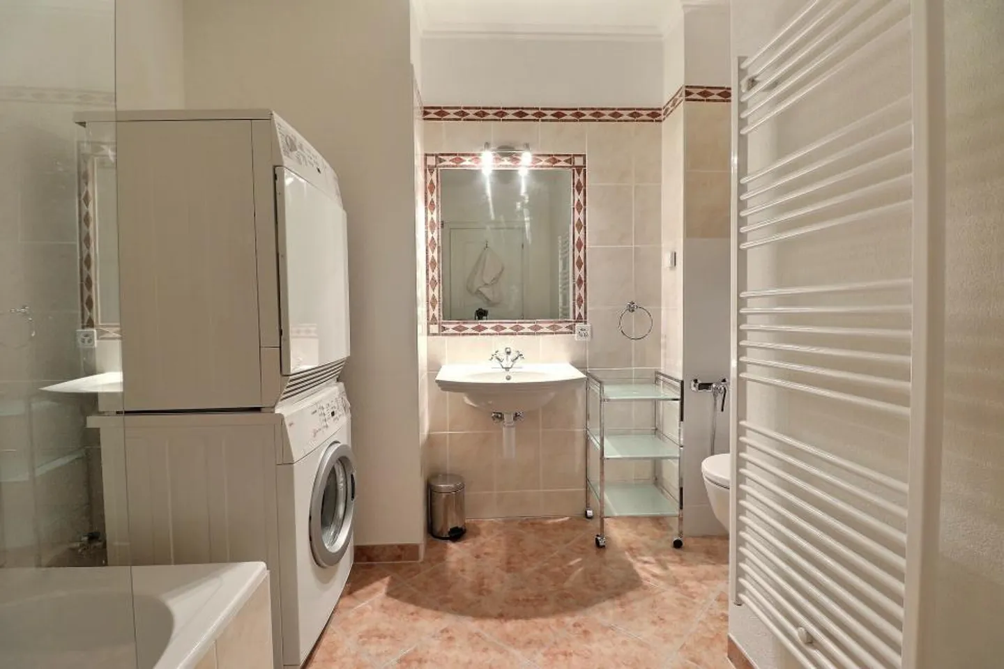 DUPLEX UNIQUE EN CENTRE AVEC VUE PANORAMIQUE - Photo 21 sur 23