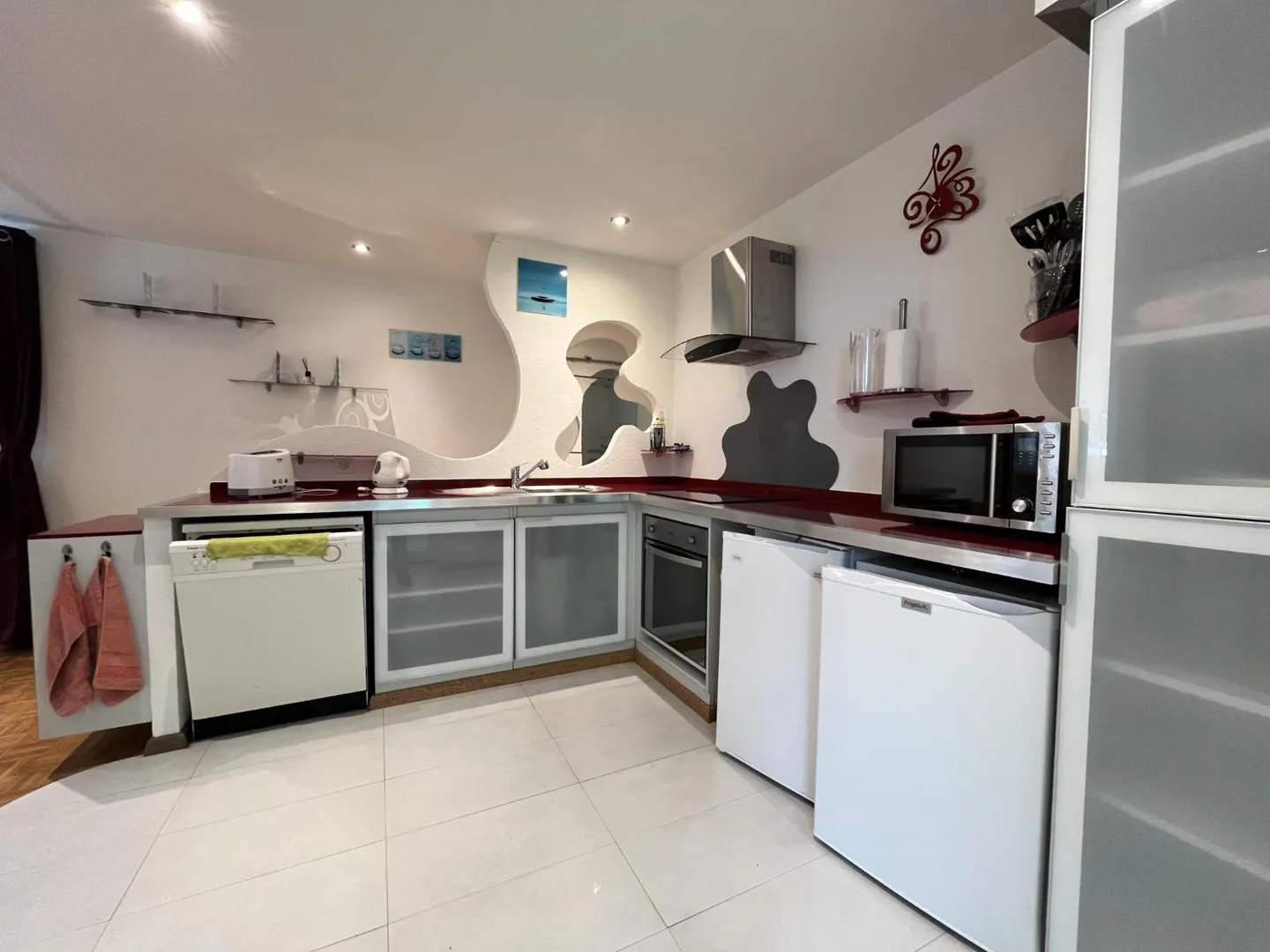 Pregny-Chambésy - 3-room furnished apartment (55 m²) with sunroom and garden - Absolutely quiet - Photo 4 of 12