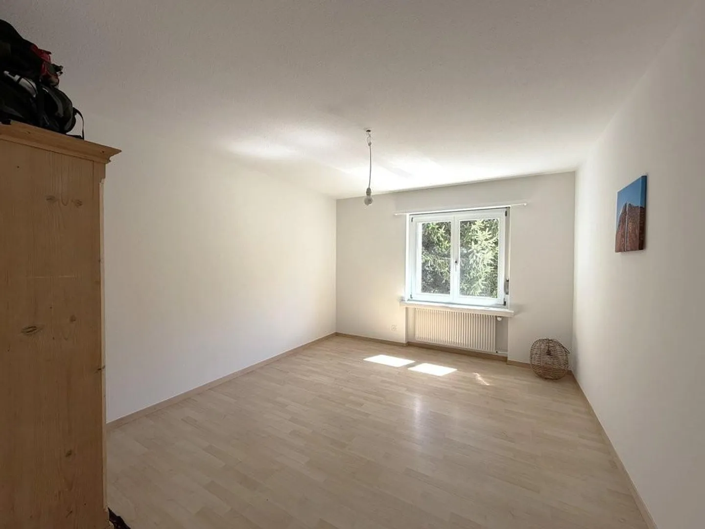 Arrive and feel at home: Bright 4.5-room apartment in Felsberg - Photo 4 of 10