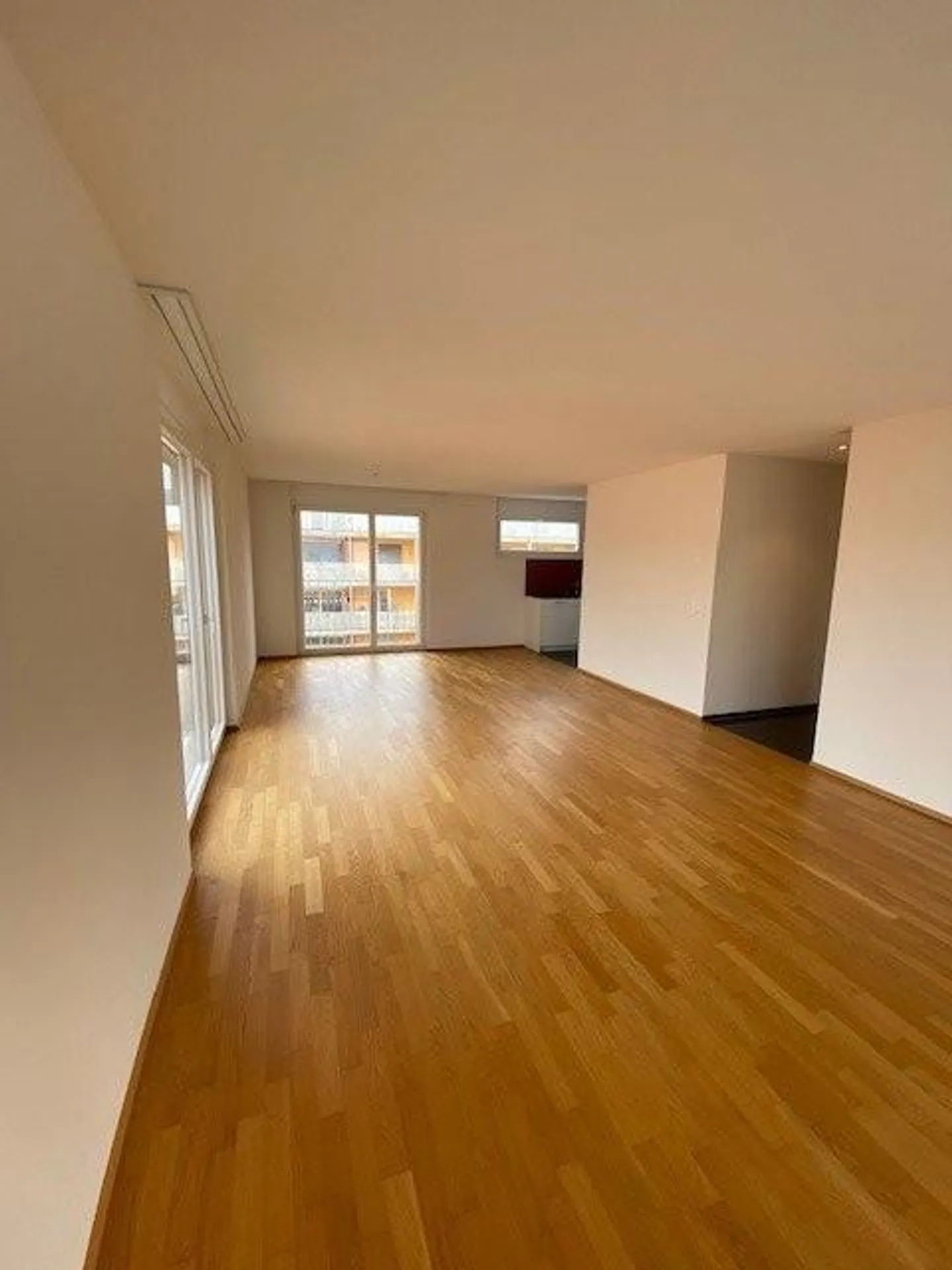 Appartamento 4.5 stanze in un quartiere residenziale adatto alle famiglie - Foto 3 di 10