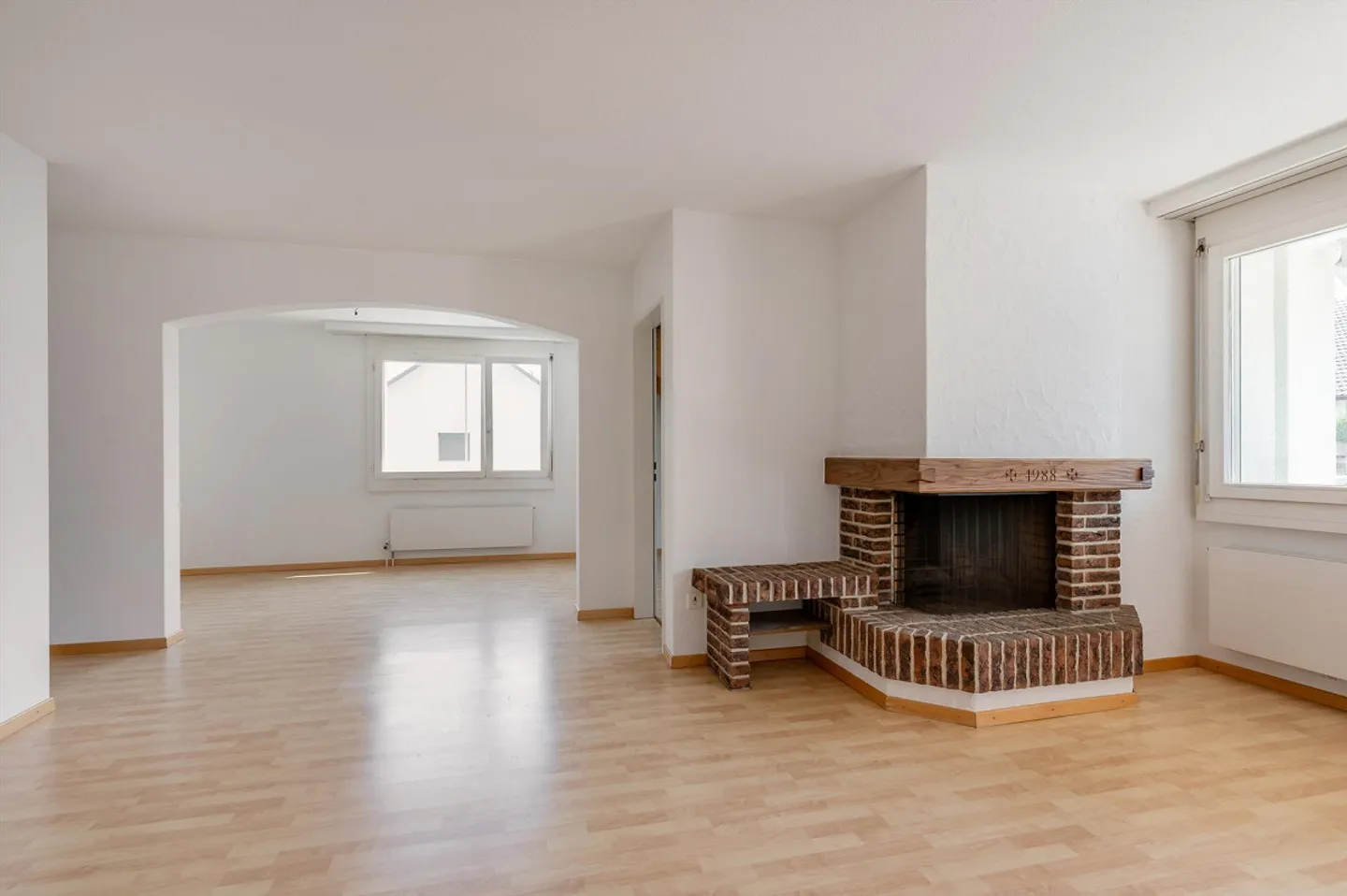 Grosszügige 4-Zimmerwohnung mit Balkonen - Foto 3 von 12