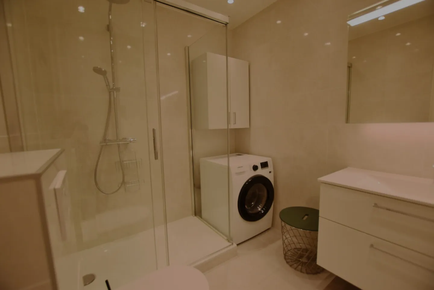 LUXURIÖSES UND GERÄUMIGES WOHNUNG IN EINER LUXUSRESIDENZ - Foto 9 von 10