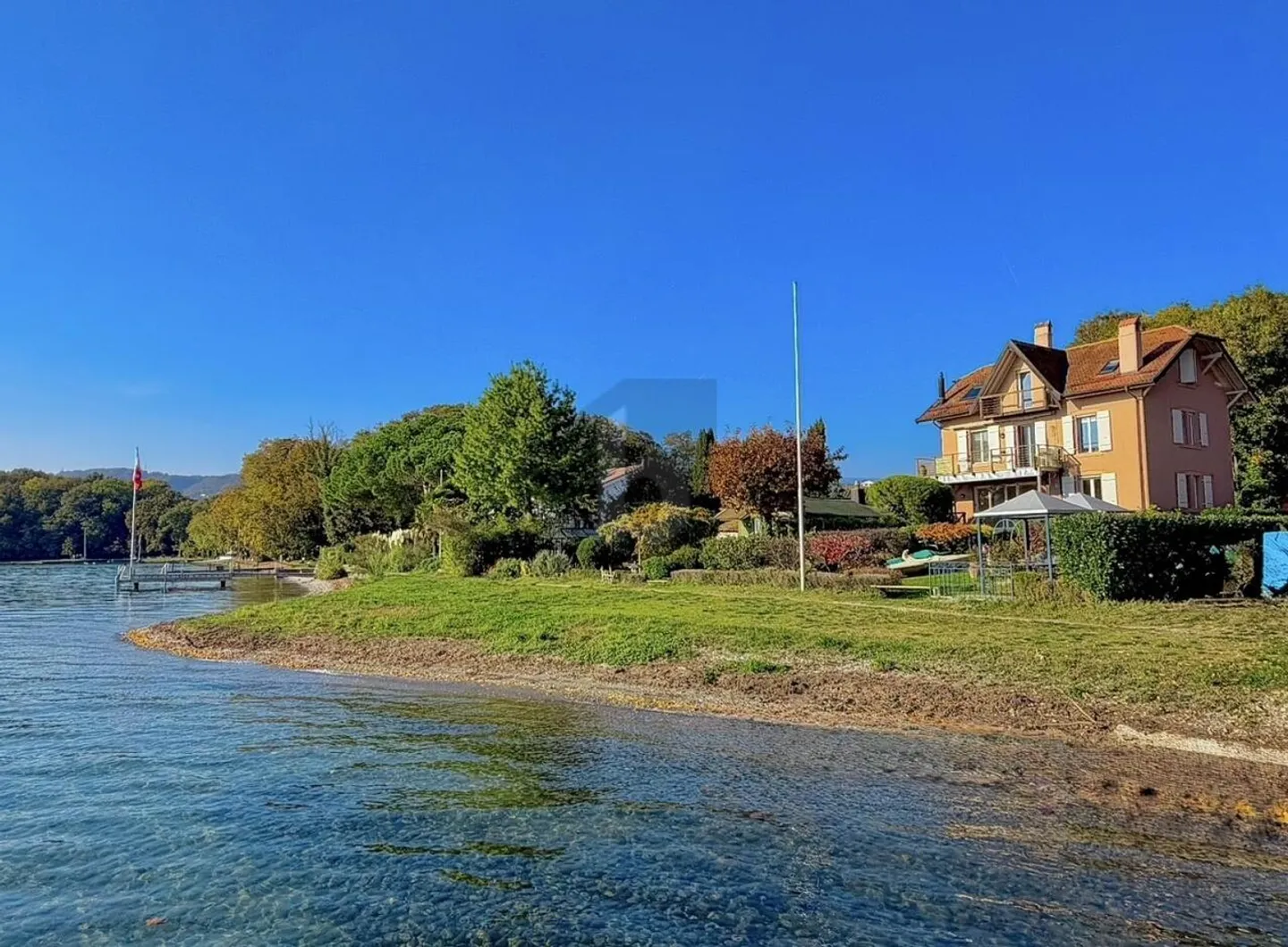 DUE PASSI DAL LAGO, VISTA INEGUAGLIABILE - Foto 1 di 6