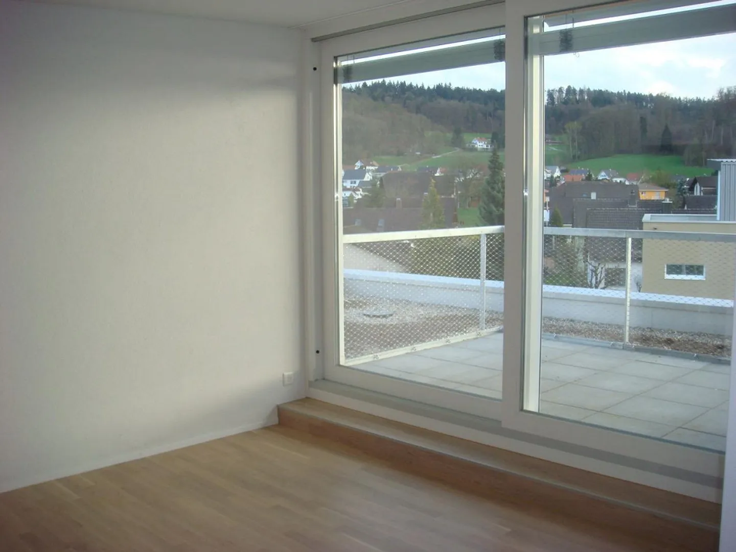Modernes Attikawohnung mit Terrasse - Foto 4 von 9