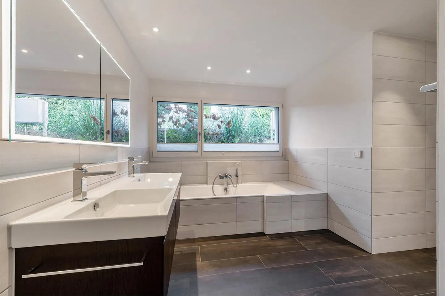 Dream terrace with pool and unobstructed views - Photo 8 of 12