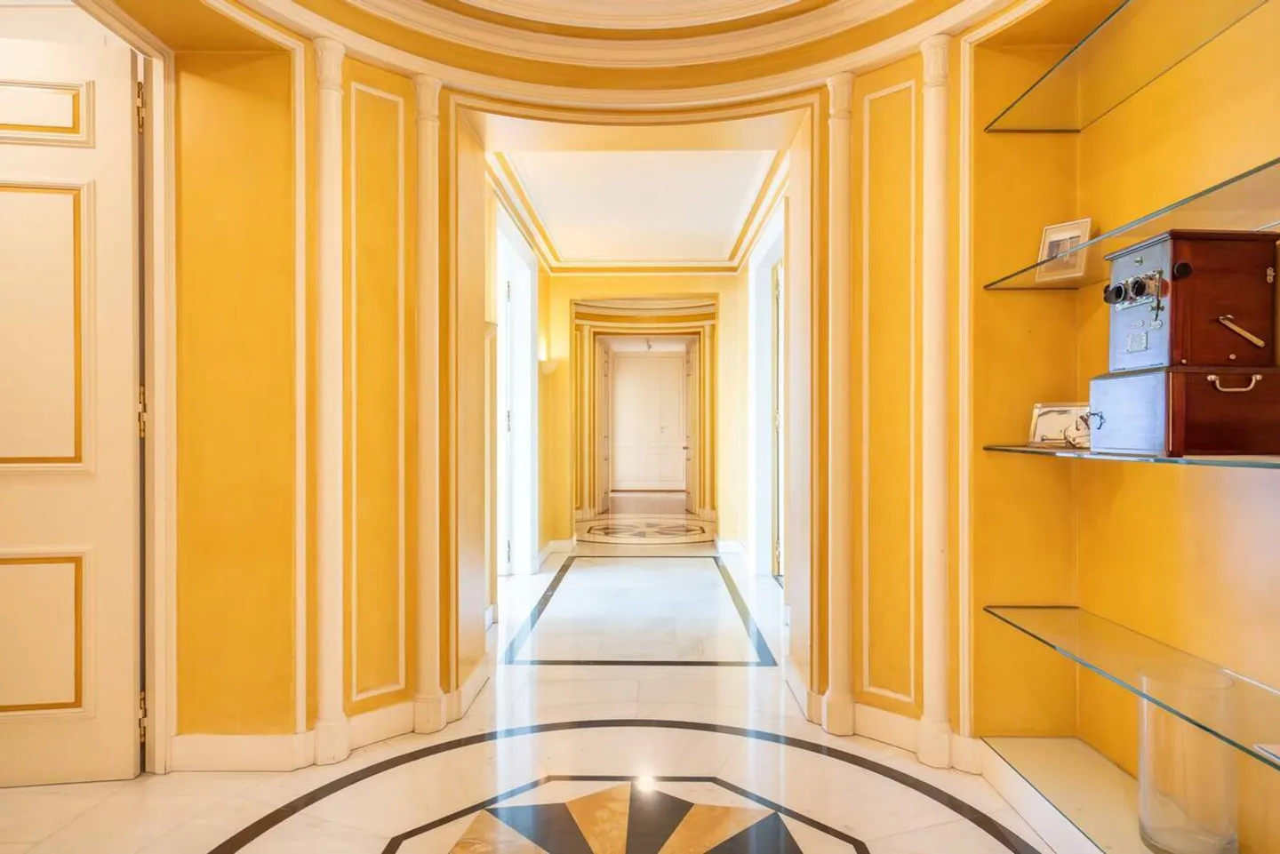 Magnificent 7-Room Penthouse on the Lakefront - Photo 6 of 13