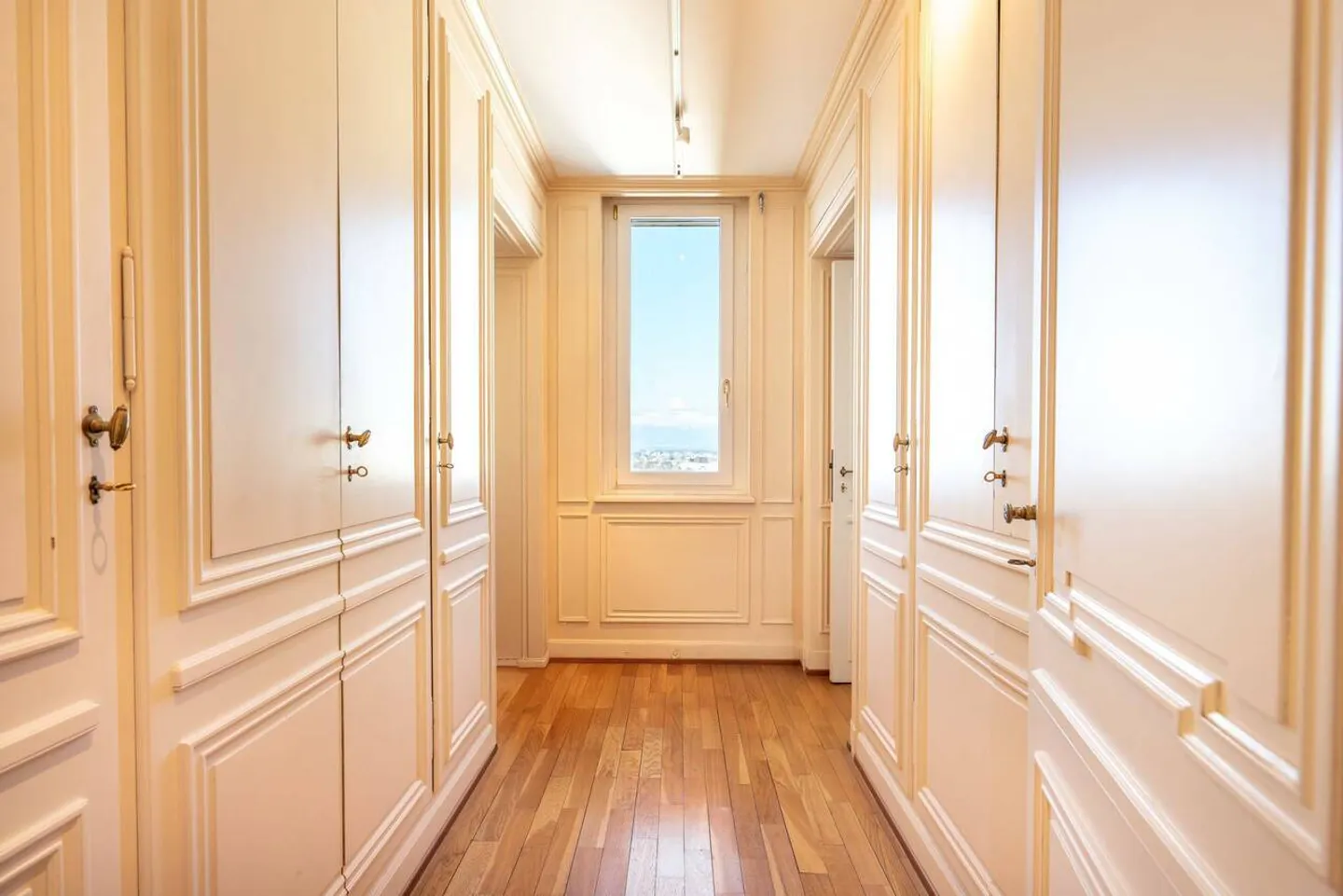 Magnificent 7-Room Penthouse on the Lakefront - Photo 7 of 13