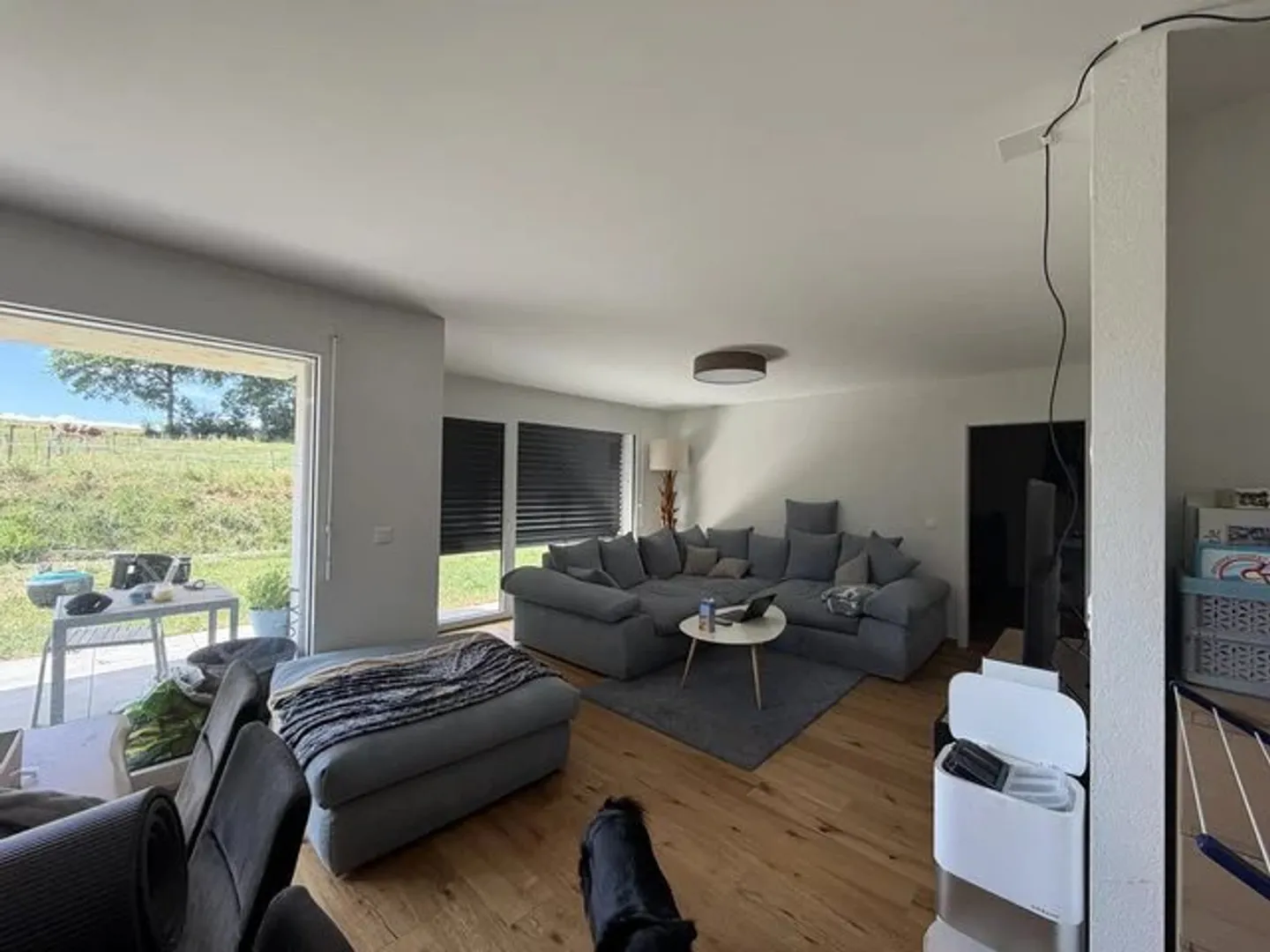 Beautiful 4.5-room apartment on the ground floor with private garden - Photo 2 of 9