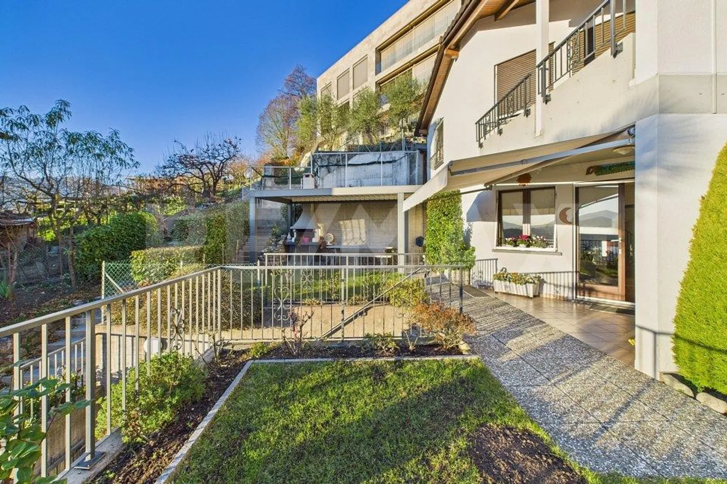 Exklusive Villa mit Seeblick - Foto 6 von 13