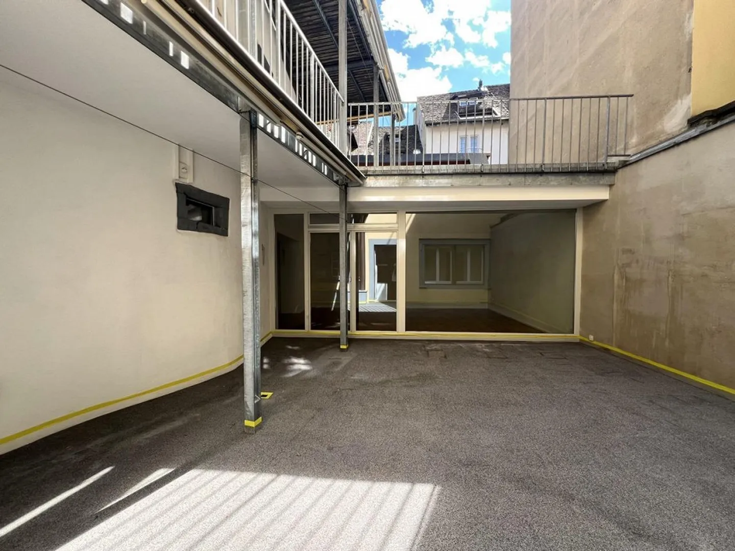 Appartement unique dans la vieille ville avec terrasse de cour de 30 m² - Photo 10 sur 12
