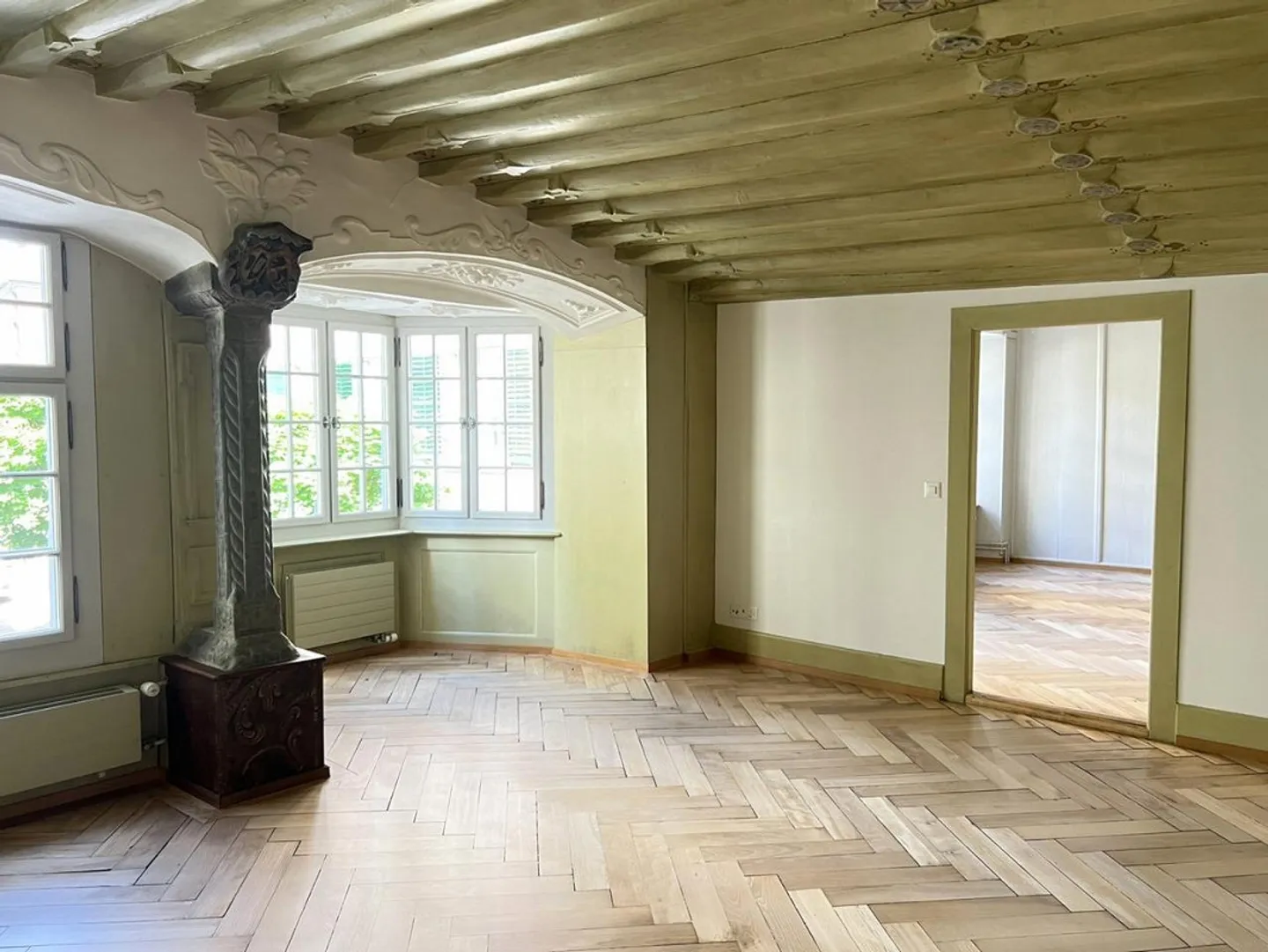 Appartement unique dans la vieille ville avec terrasse de cour de 30 m² - Photo 4 sur 12