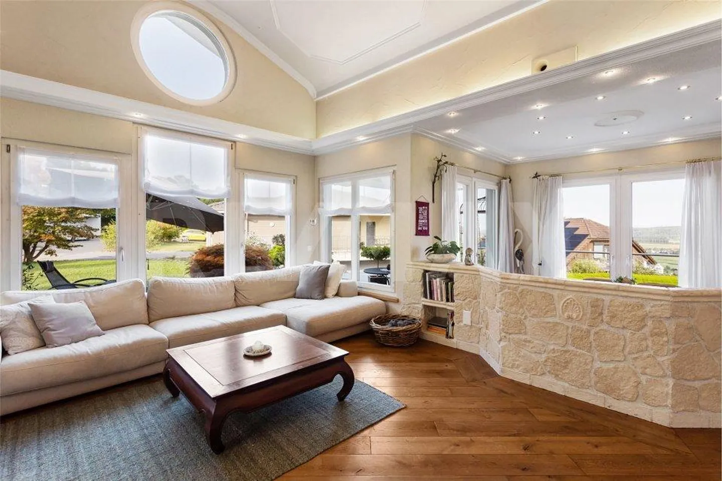 Maison individuelle de 10 pièces dans un emplacement dégagé, construite selon le nombre d'or ! - Photo 5 sur 12