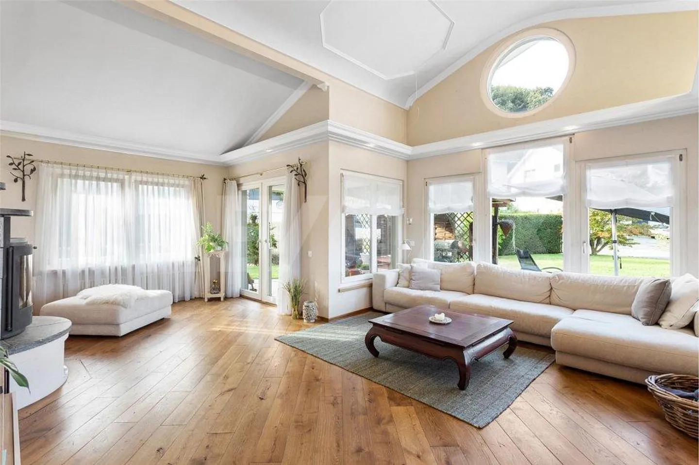Maison individuelle de 10 pièces dans un emplacement dégagé, construite selon le nombre d'or ! - Photo 6 sur 12