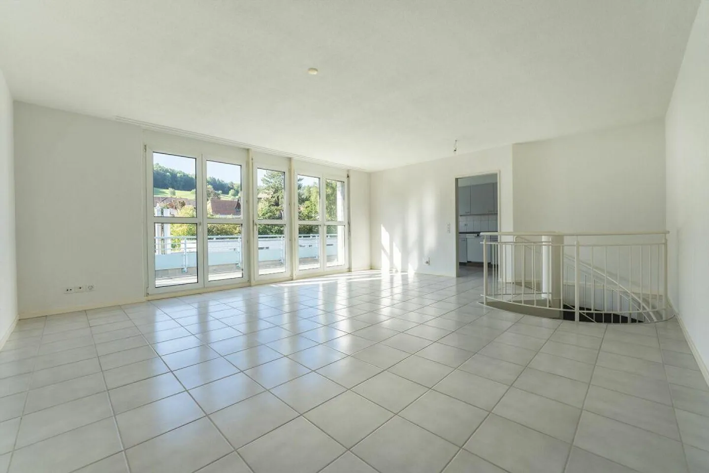 Itingen / 4.5 Zimmer Maisonette / Duplexwohnung links - Foto 1 von 9