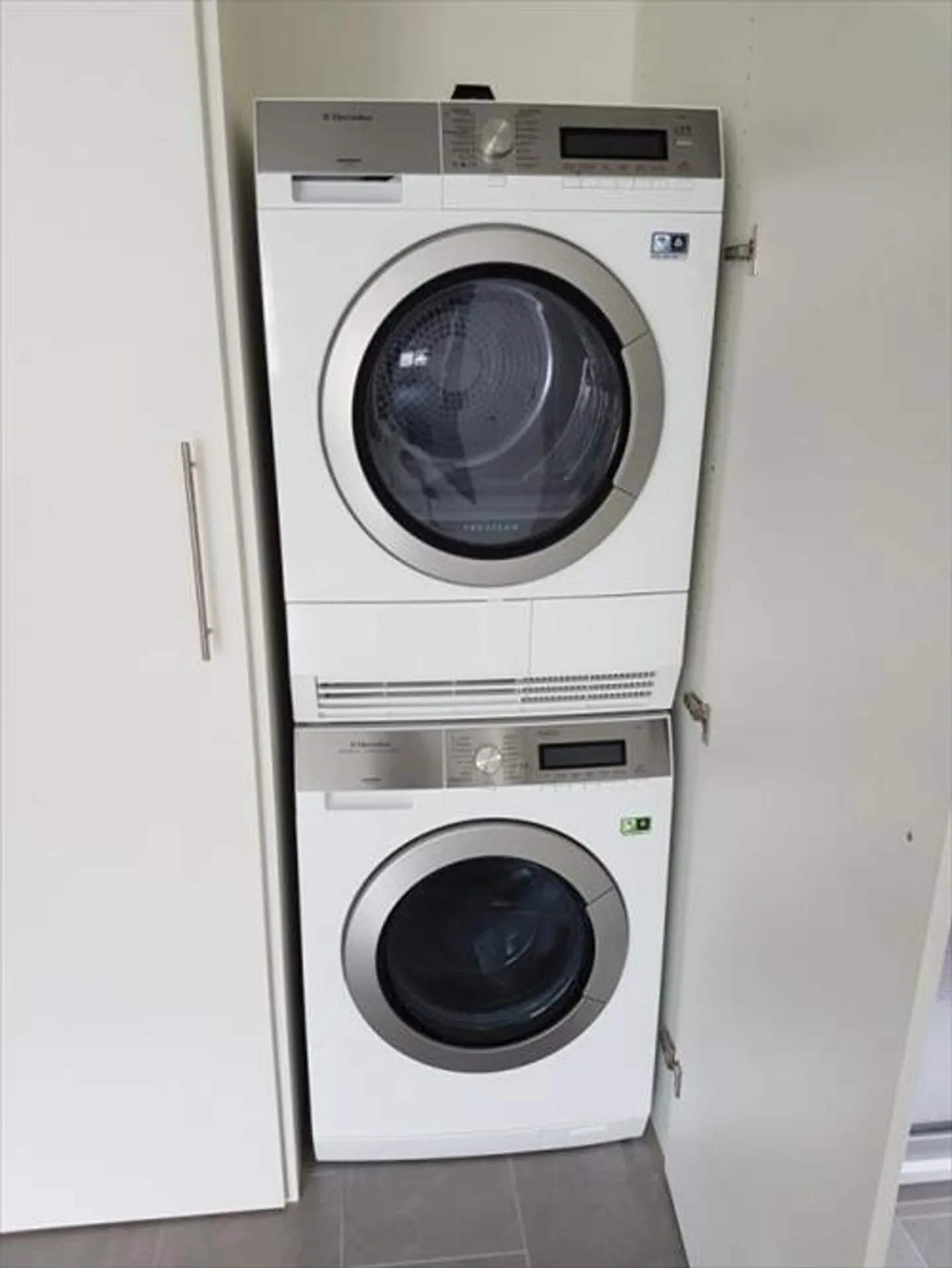 In affitto a St-Pierre-de-Clages, affascinante appartamento 3.5 al piano terra con terrazza - Foto 7 di 8