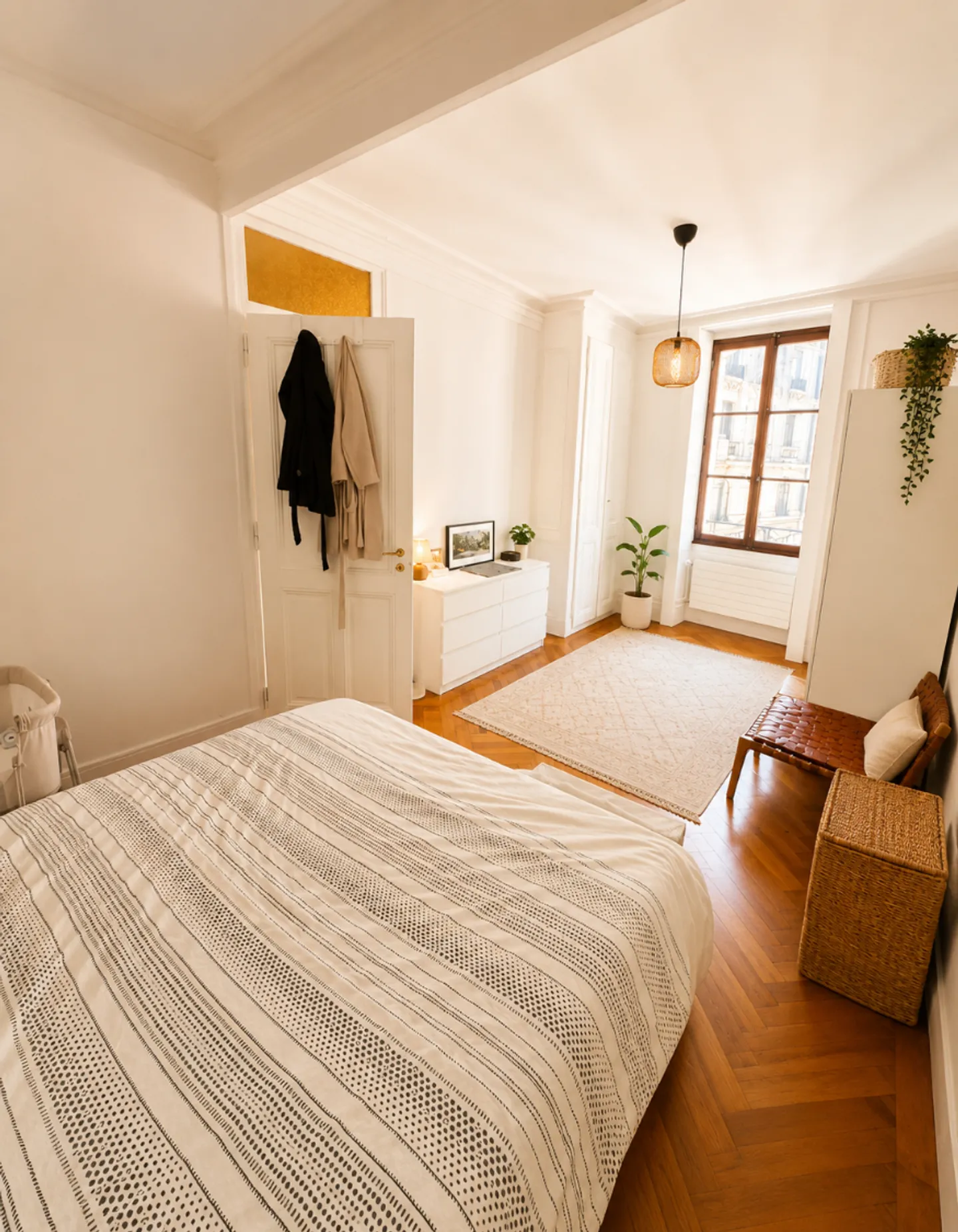 Apartment - Photo 2 of 4