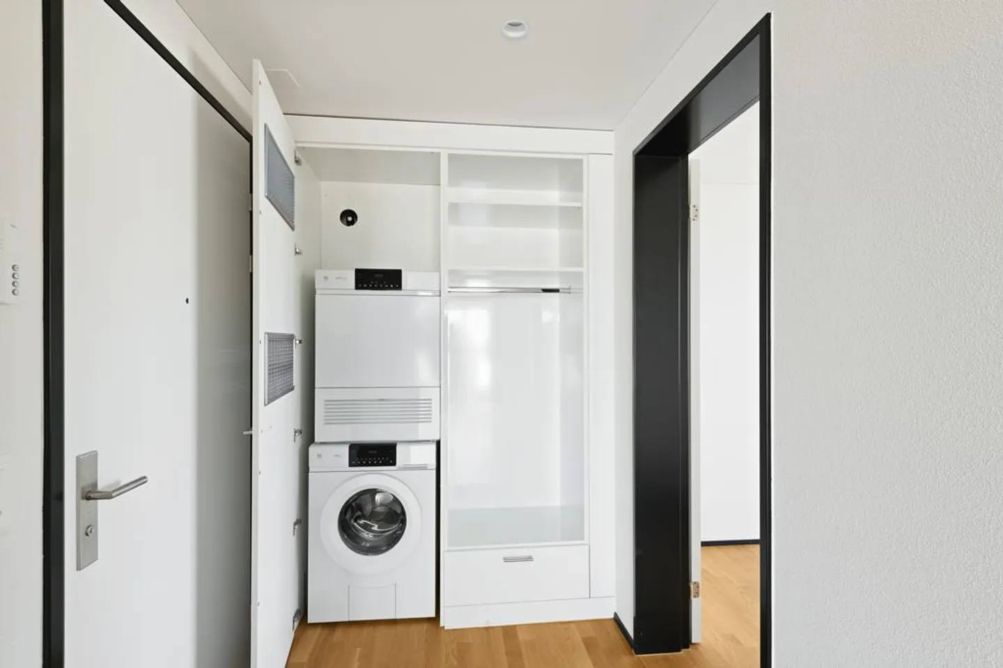 Herzlich Willkommen - Ihre neue 3.5 Zi-Attika Wohnung zentral in Suhr - Foto 2 von 10