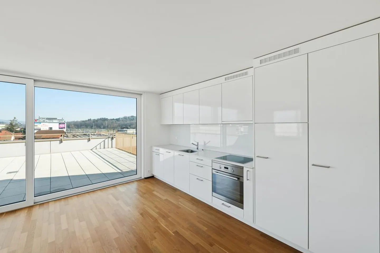 Herzlich Willkommen - Ihre neue 3.5 Zi-Attika Wohnung zentral in Suhr - Foto 3 von 10