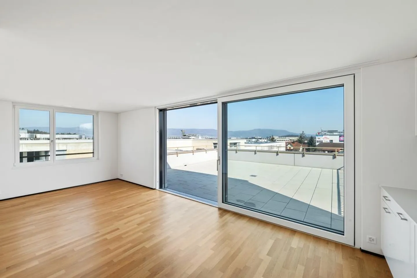 Herzlich Willkommen - Ihre neue 3.5 Zi-Attika Wohnung zentral in Suhr - Foto 6 von 10