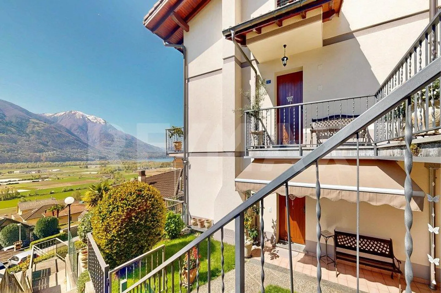Casa 7.5 locali con vista lago - Foto 8 di 13
