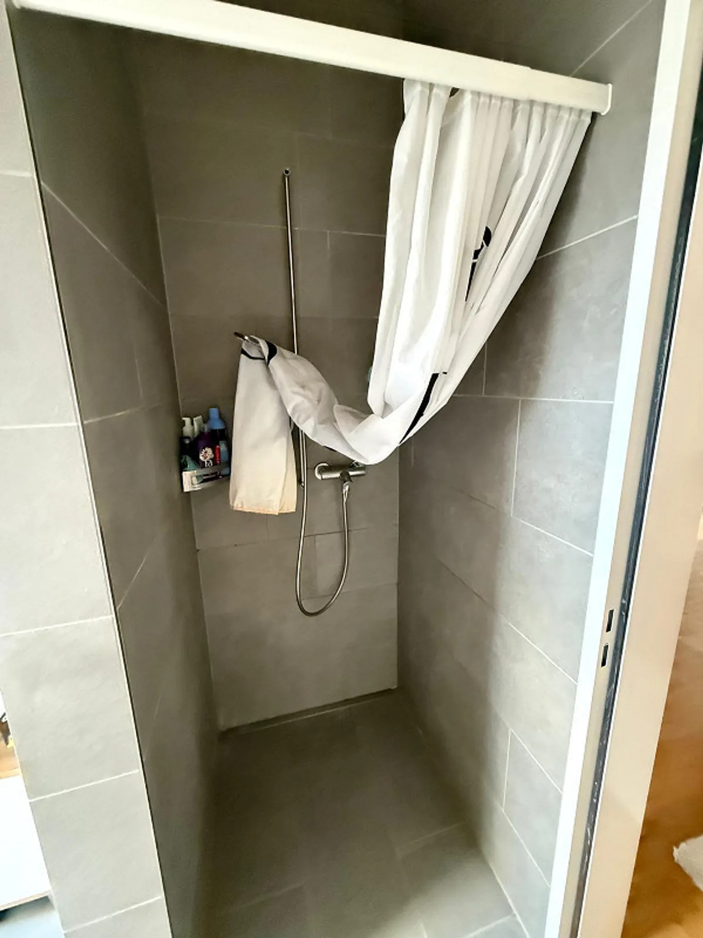 Looking for a new tenant for a beautiful and affordable 3.5 room apartment! - Photo 17 of 18