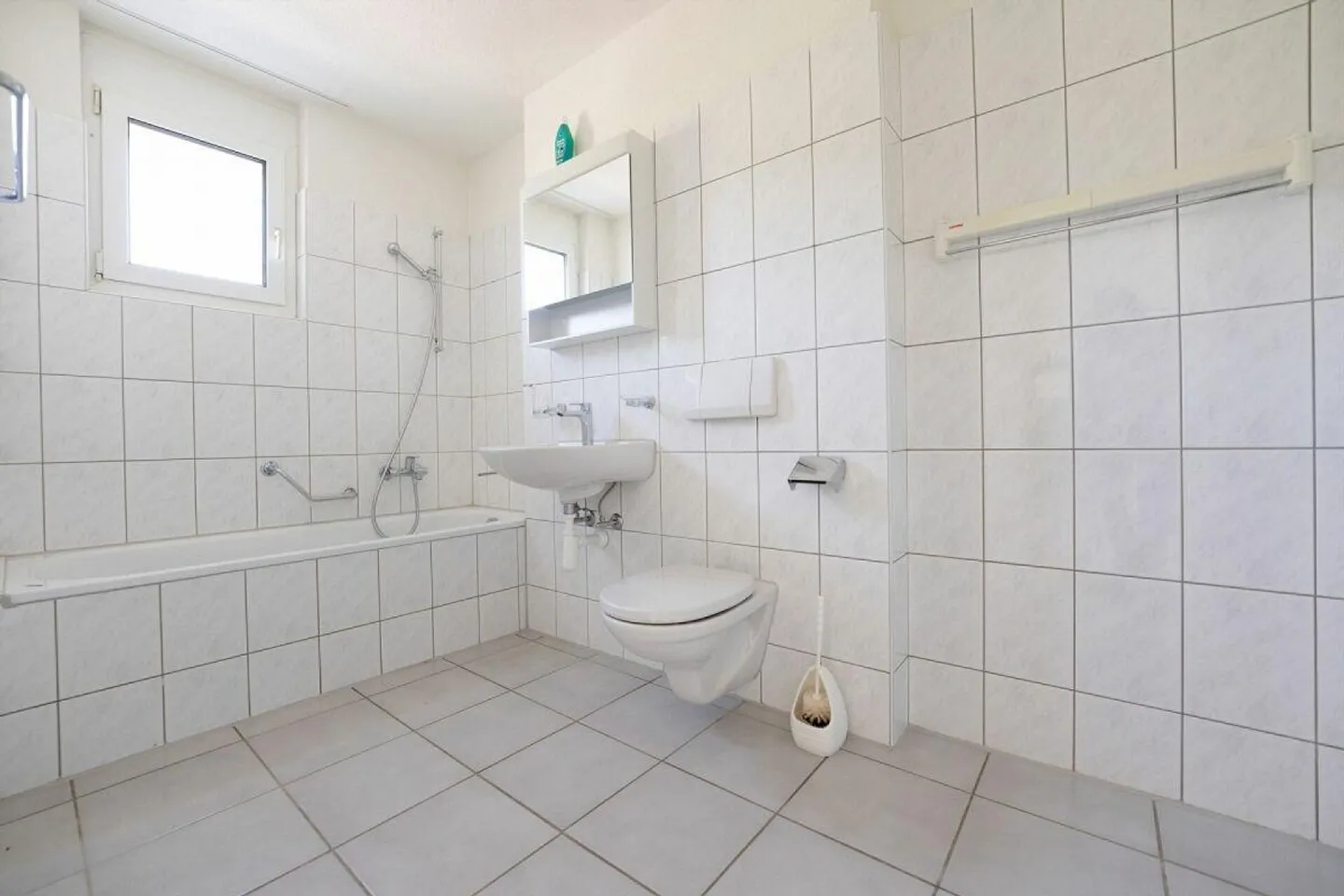 Itingen / 4.5 Zimmer Maisonette / Duplexwohnung links - Foto 8 von 9