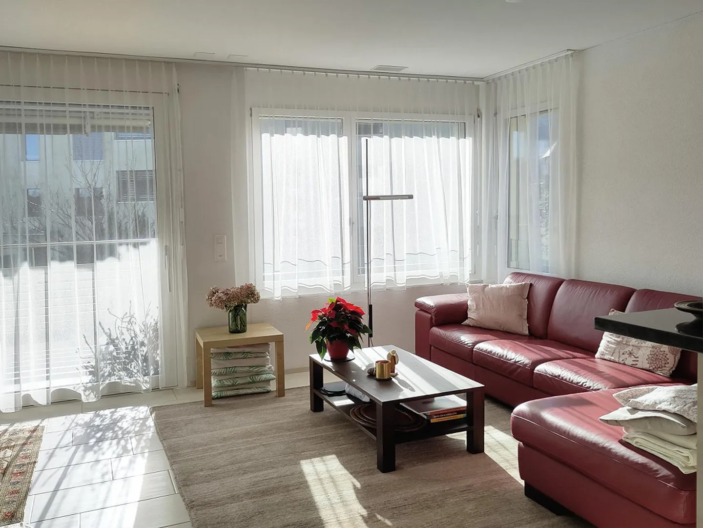 sonnige, ruhige, moderne 4.5 Zimmer-Wohnung in Wattenwil - Foto 2 von 13