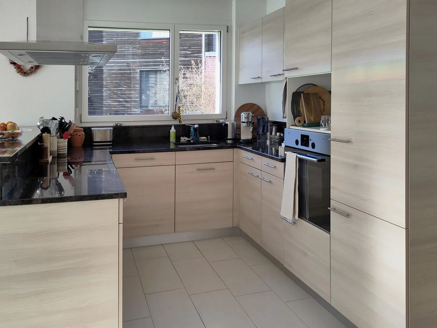 sonnige, ruhige, moderne 4.5 Zimmer-Wohnung in Wattenwil - Foto 4 von 13