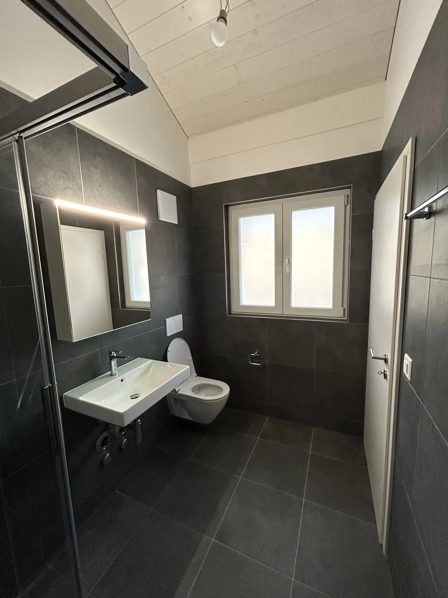 Studio neuf avec vue imprenable - Photo 8 sur 11