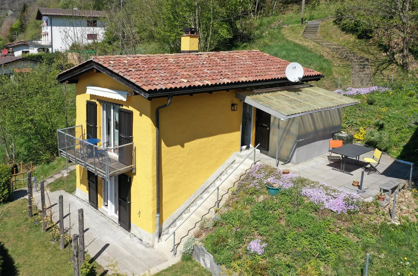 Bellissimo Rustico con tutti i comfort e giardino a Lugano Bogno - Foto 2 di 22