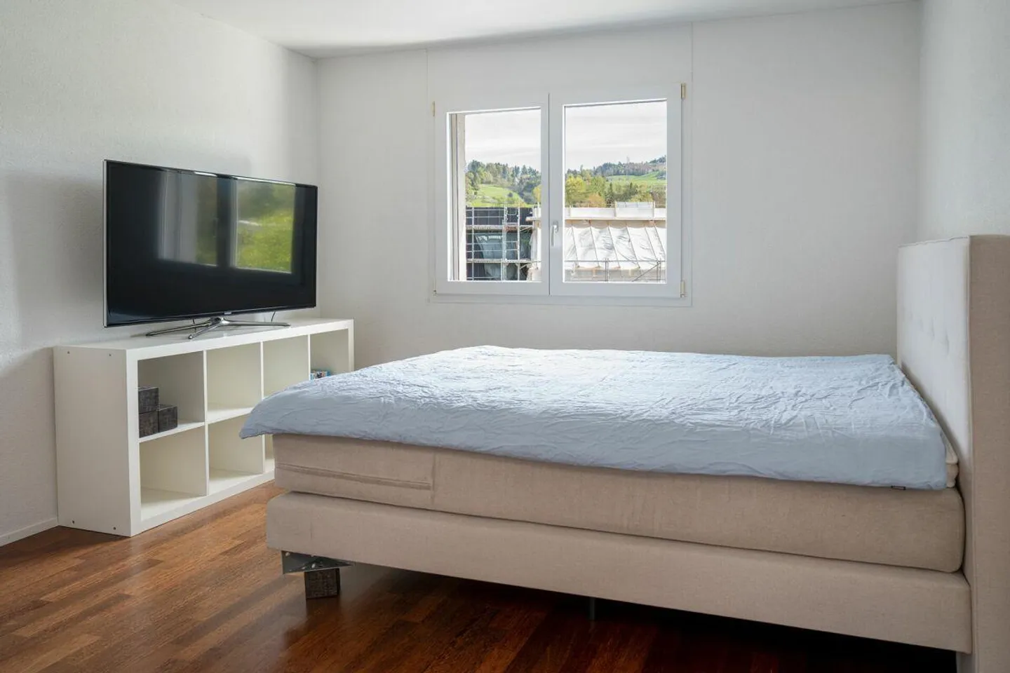 Spacious 6.5 Room Penthouse Apartment - Photo 6 of 14