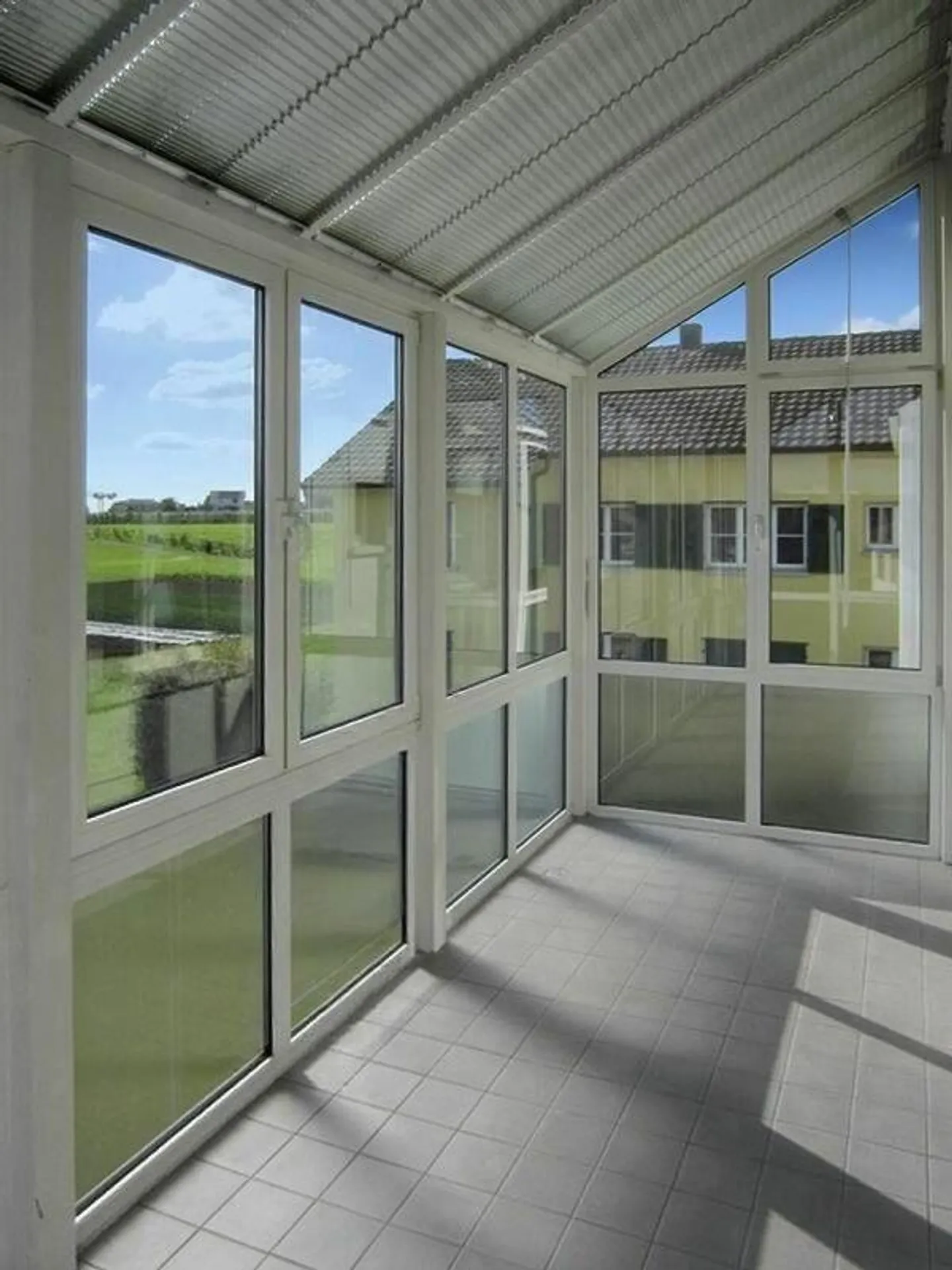 Appartement en duplex calme de 3,5 pièces avec balcon et cheminée - Photo 8 sur 9