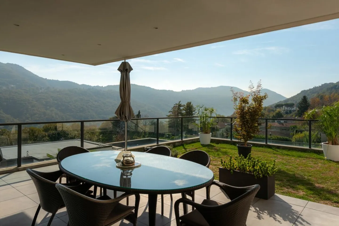 Residenza lussuosa con area benessere e giardino - Collina d'Oro, vicino a TASIS - Foto 13 di 27