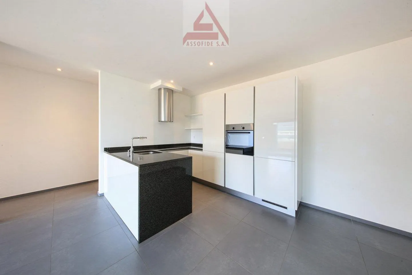 Appartement de 2,5 pièces - Photo 2 sur 6