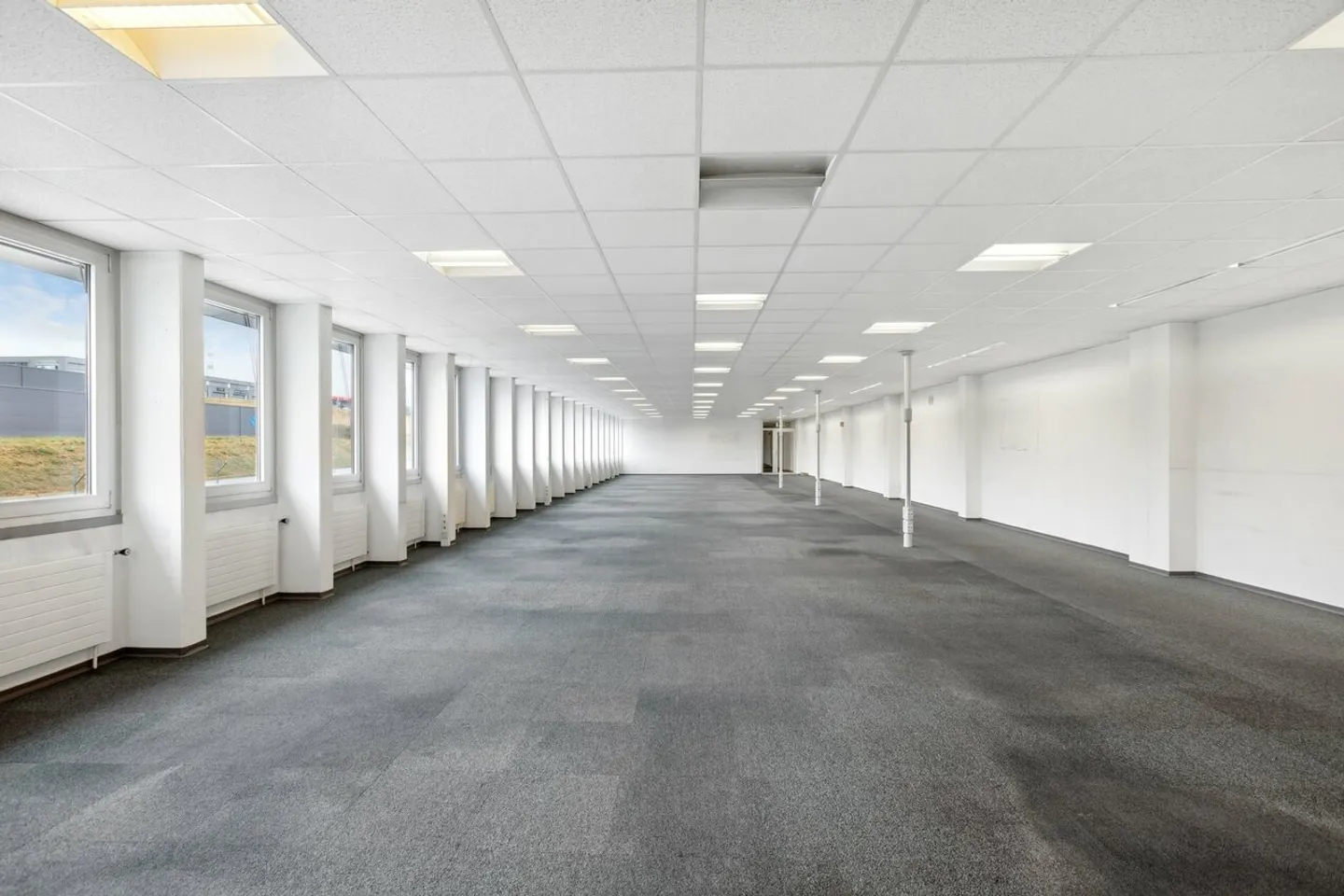 Uffici spaziosi di 250m2 - divisione possibile - Foto 6 di 7