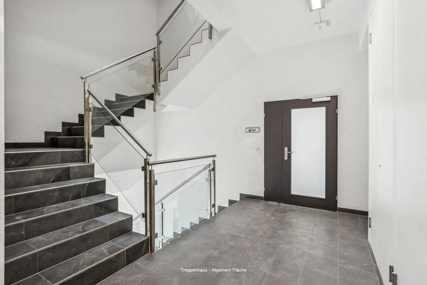 Votre futur bureau - adapté à vos besoins - Photo 6 sur 7